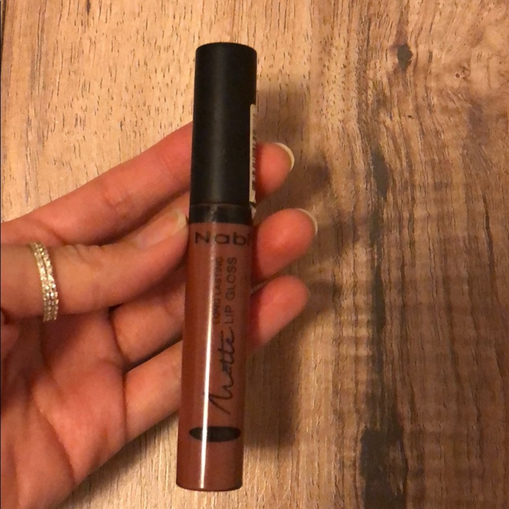 Nabi Long Lasting Lip Gloss